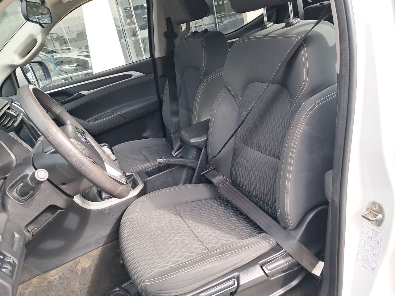 Maxus T60 — foto 15 de 25