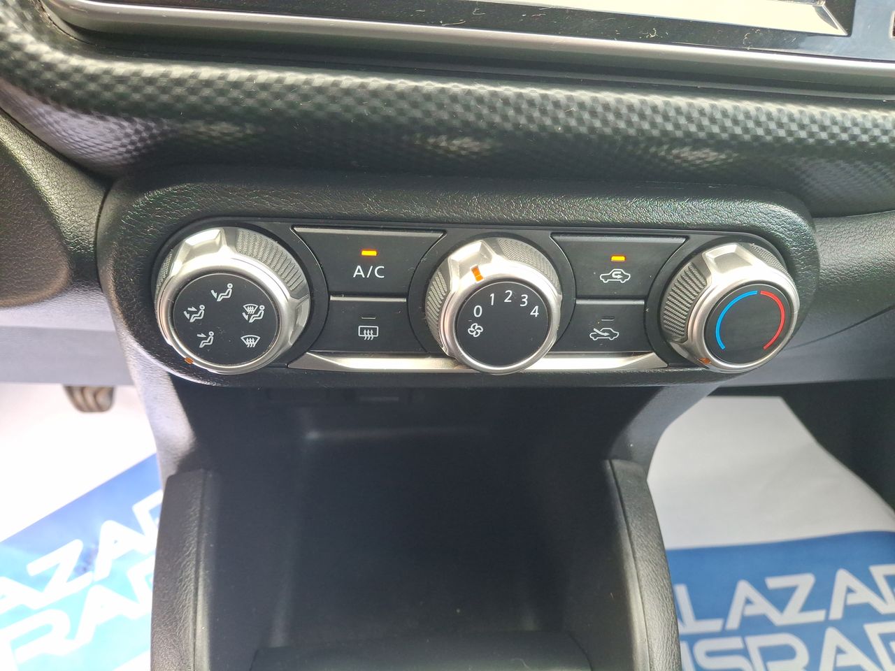 NISSAN - 28