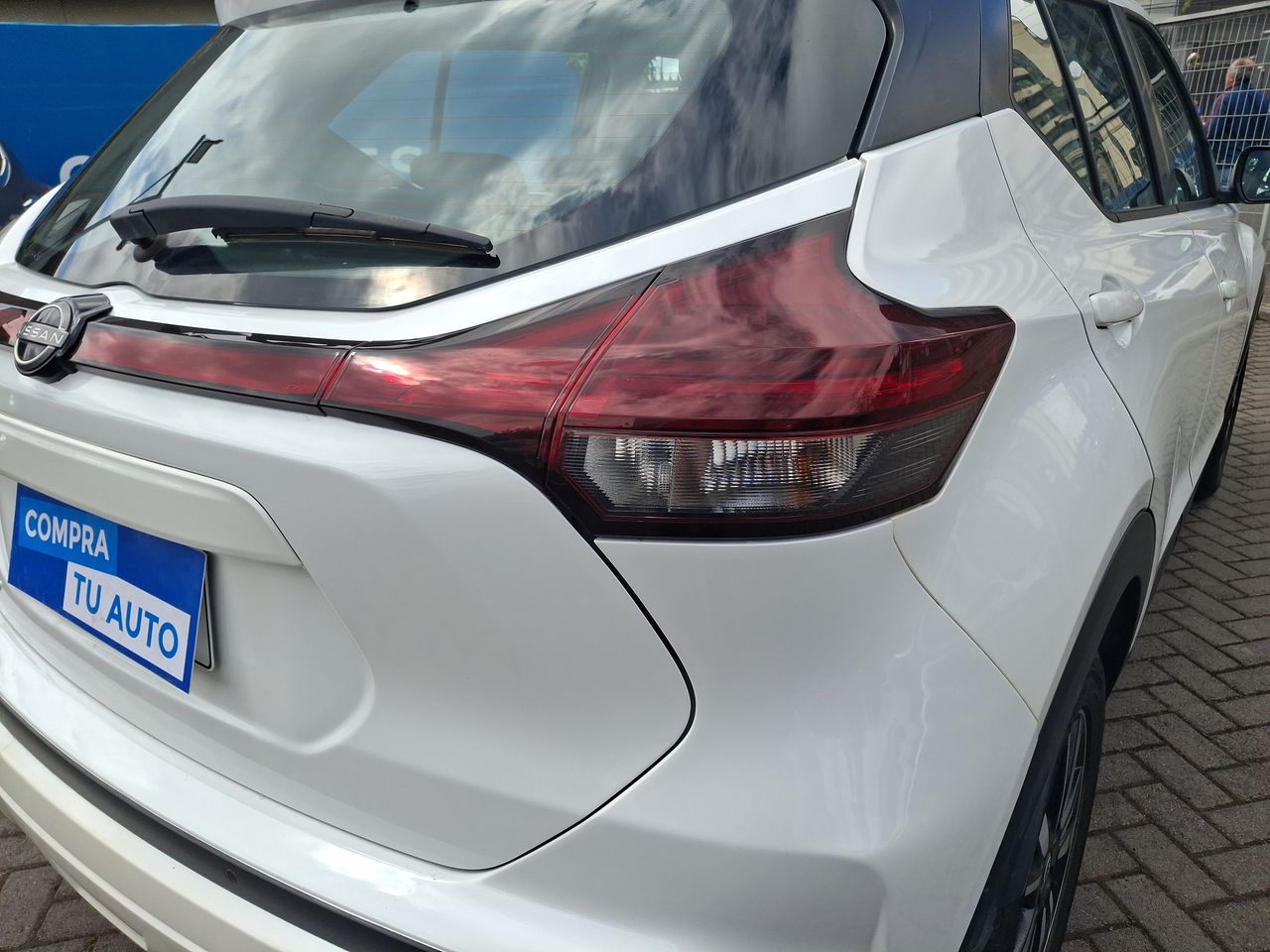 NISSAN - 19