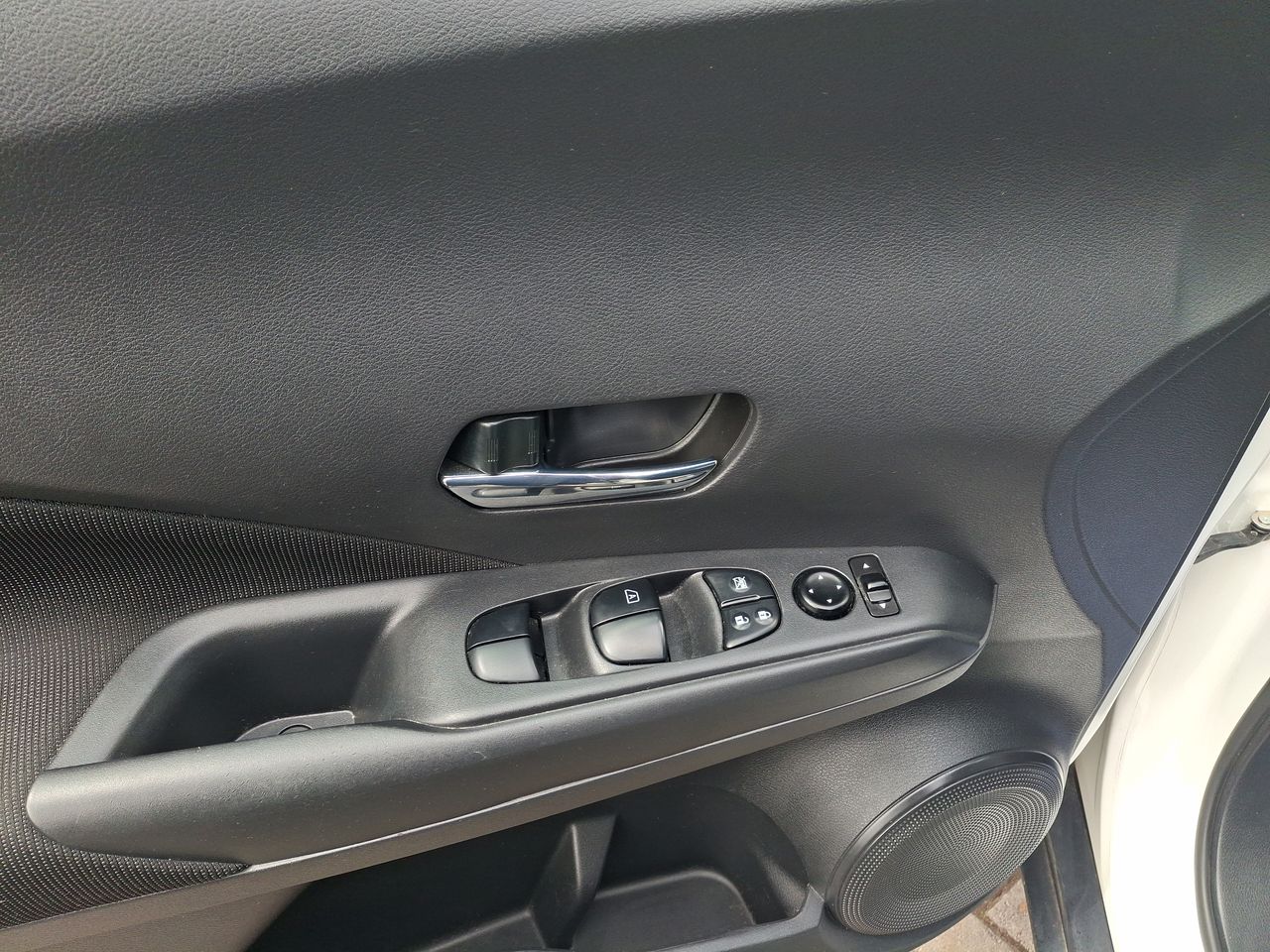 NISSAN - 21