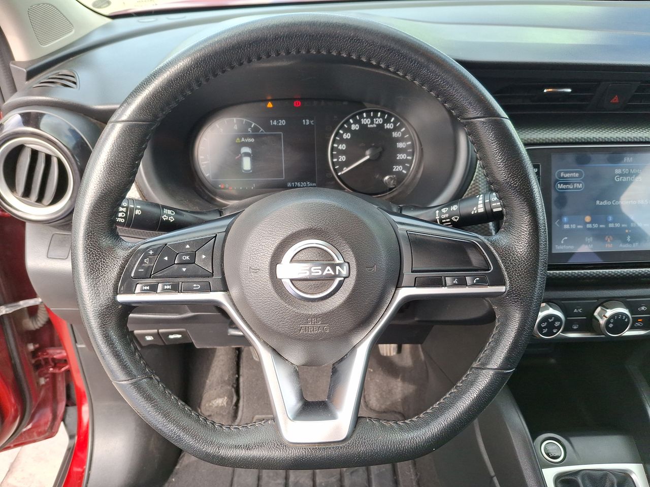 NISSAN - 24