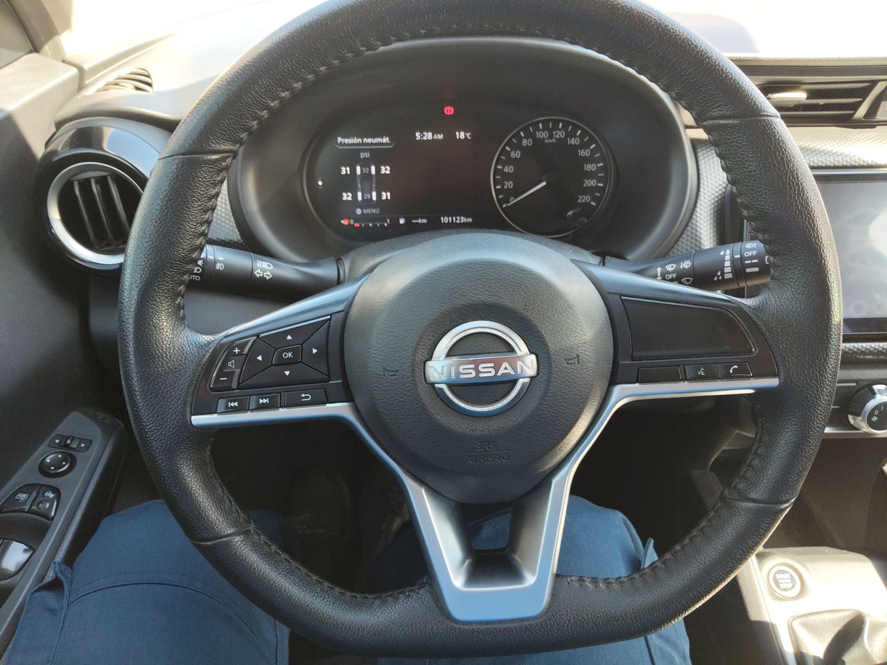 NISSAN - 26
