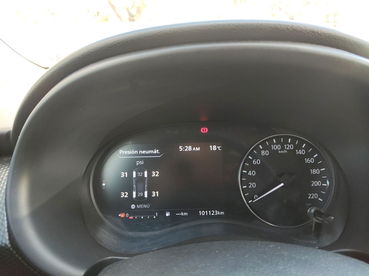 NISSAN - 28
