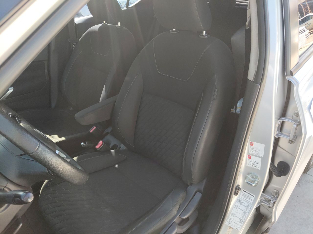 NISSAN - 25