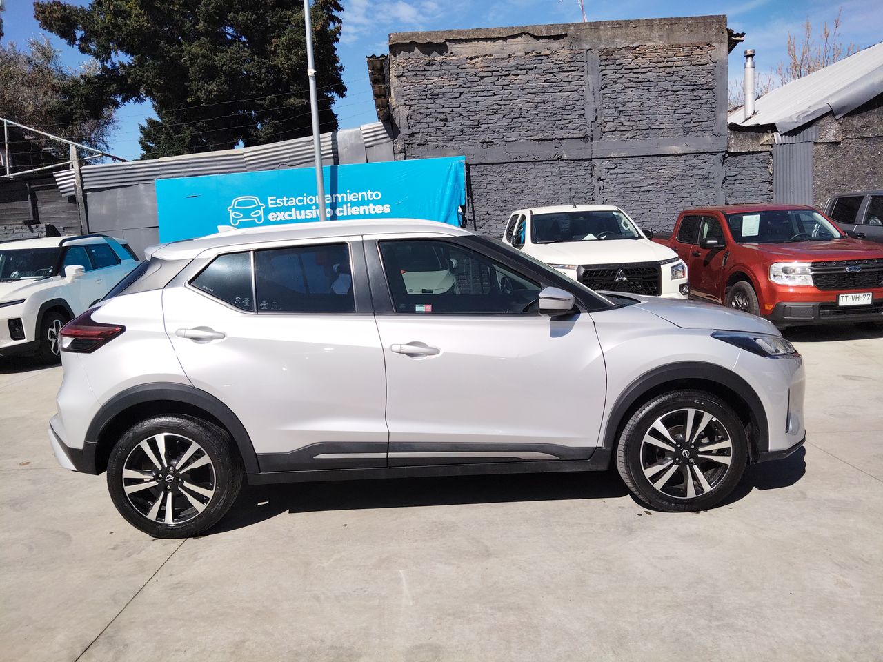 NISSAN - 8