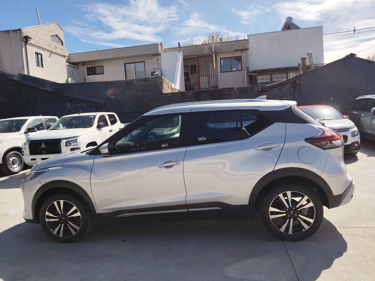 NISSAN - 4