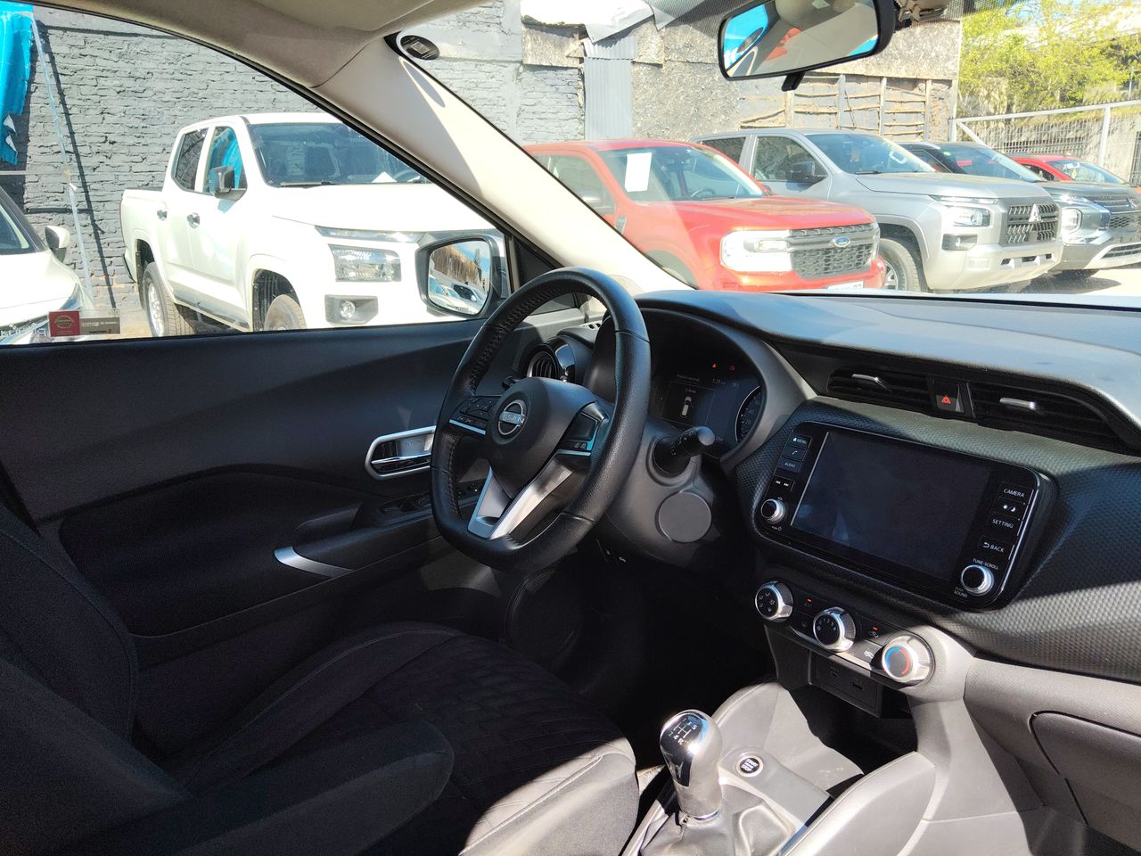 NISSAN - 16