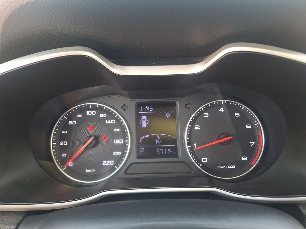 MG Zs — foto 18 de 24