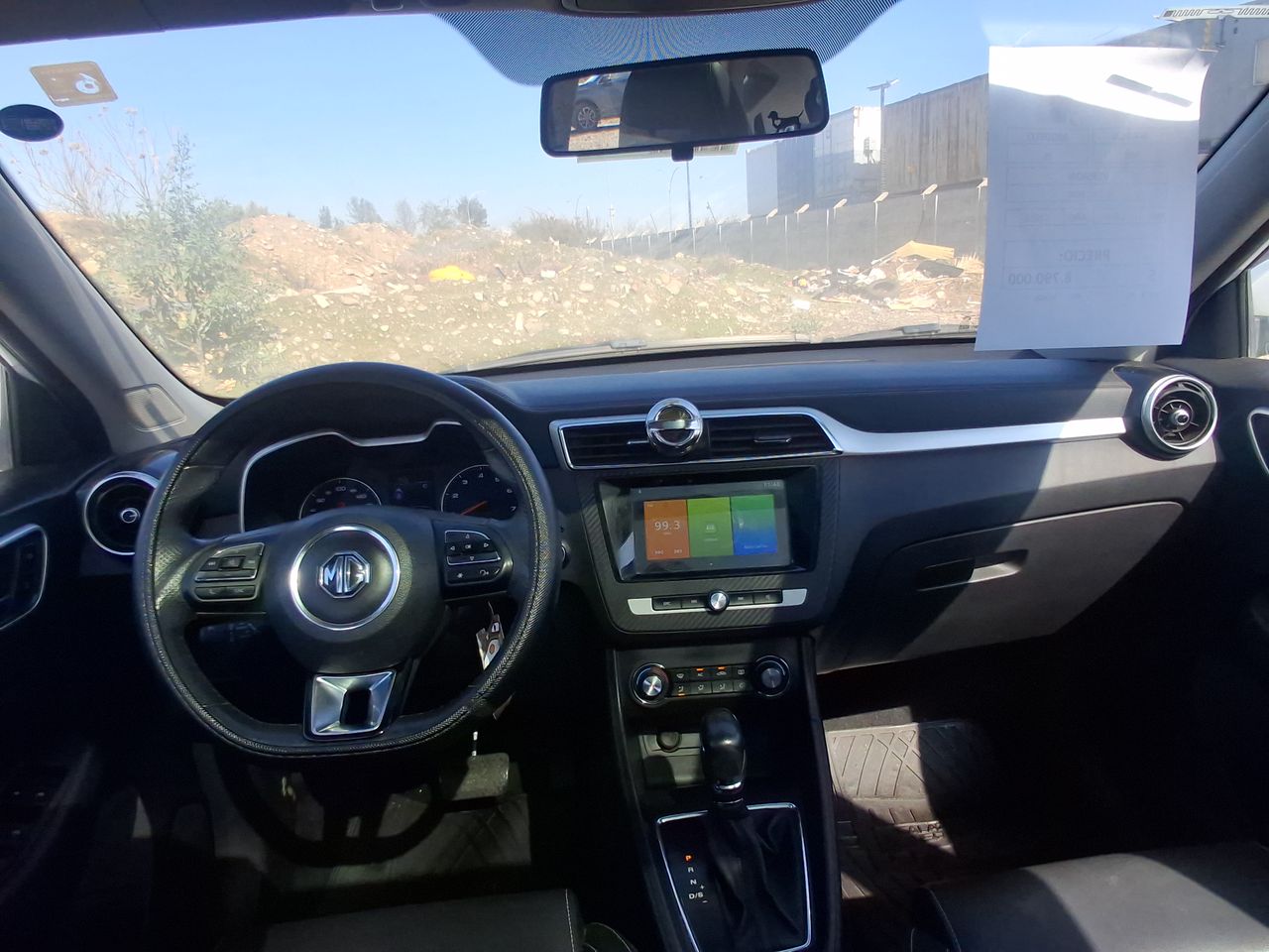 MG Zs — foto 2 de 24