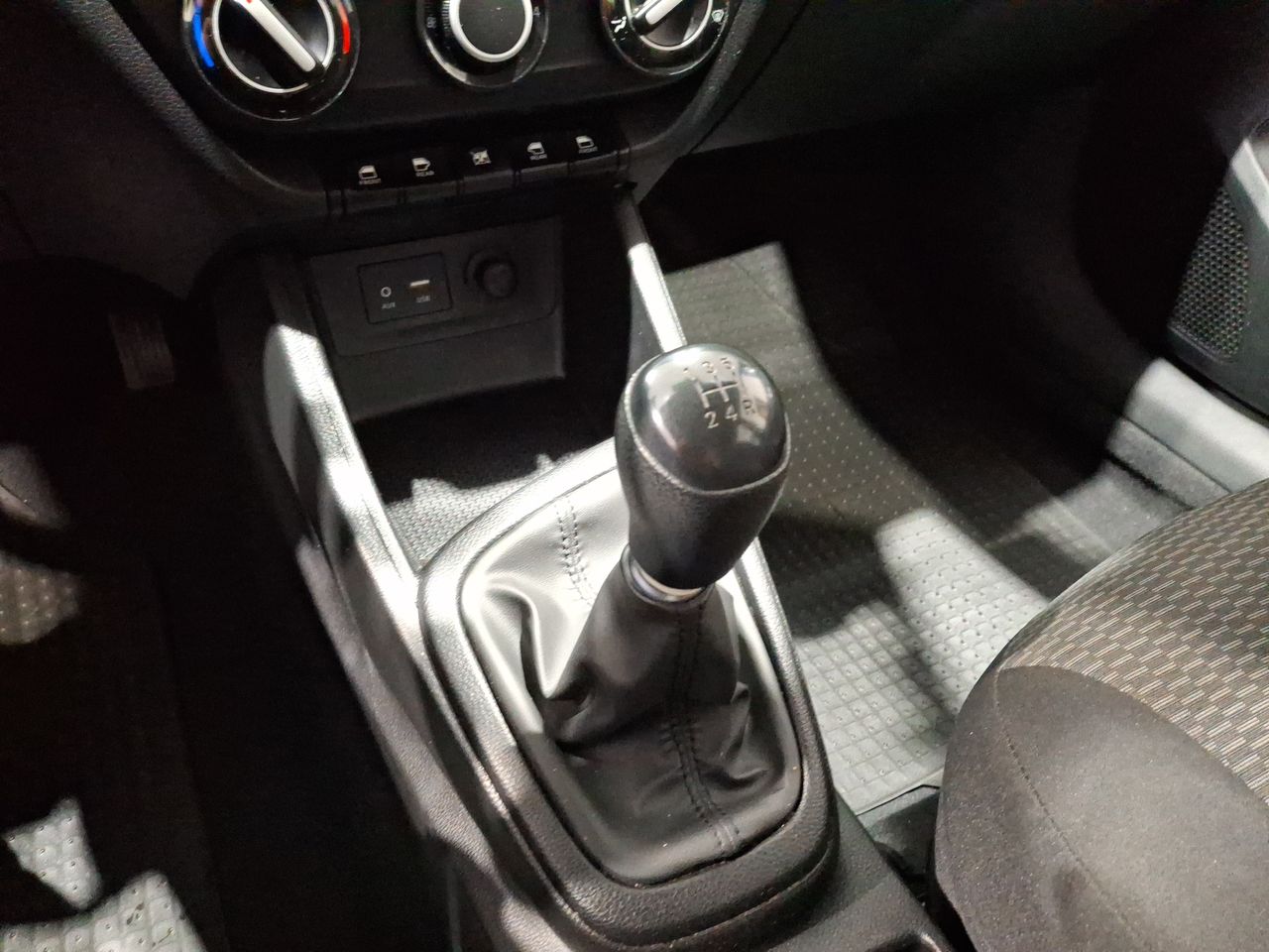 HYUNDAI - 22