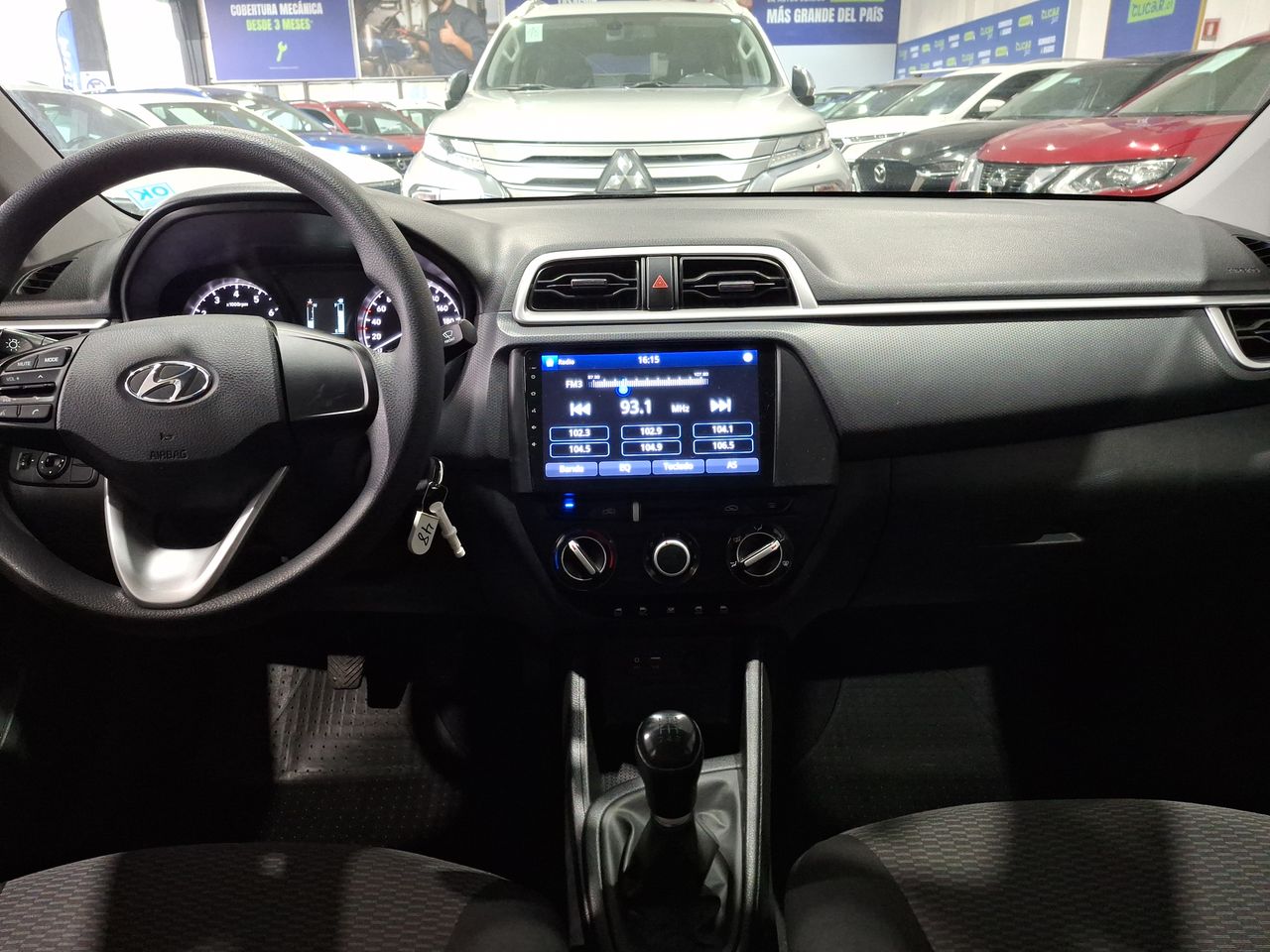 HYUNDAI - 23