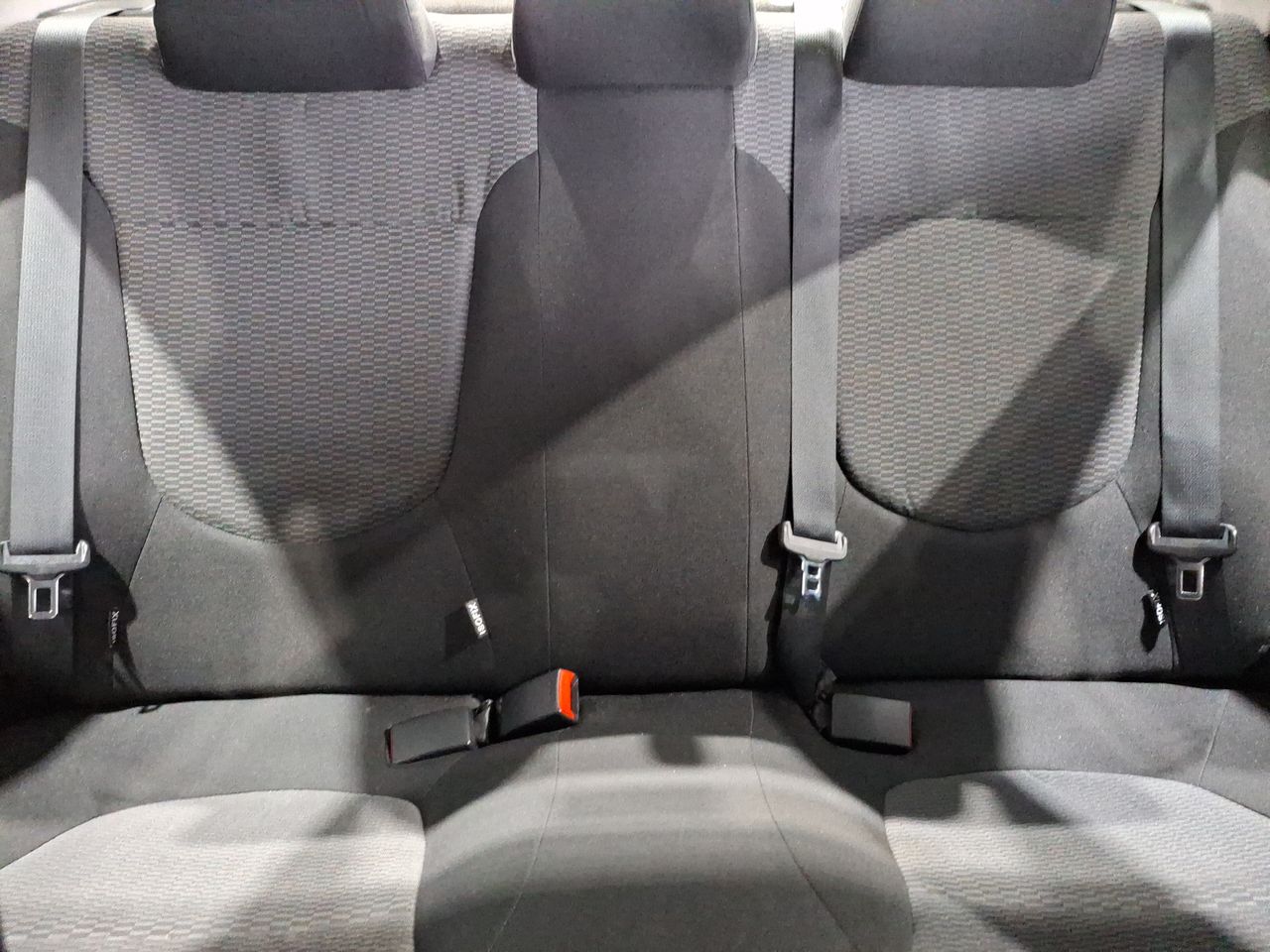 HYUNDAI - 25