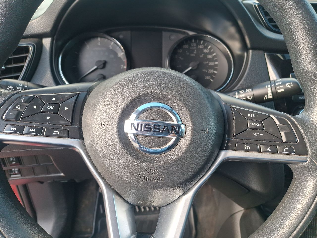 Nissan X-Trail — foto 27 de 35