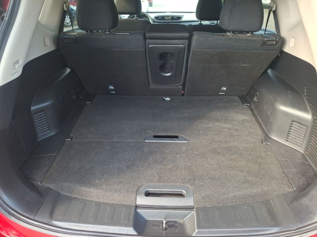 Nissan X-Trail — foto 22 de 35