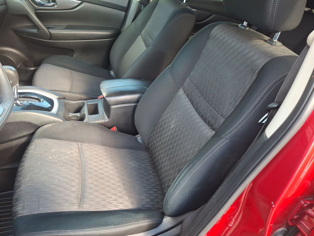 Nissan X-Trail — foto 25 de 35