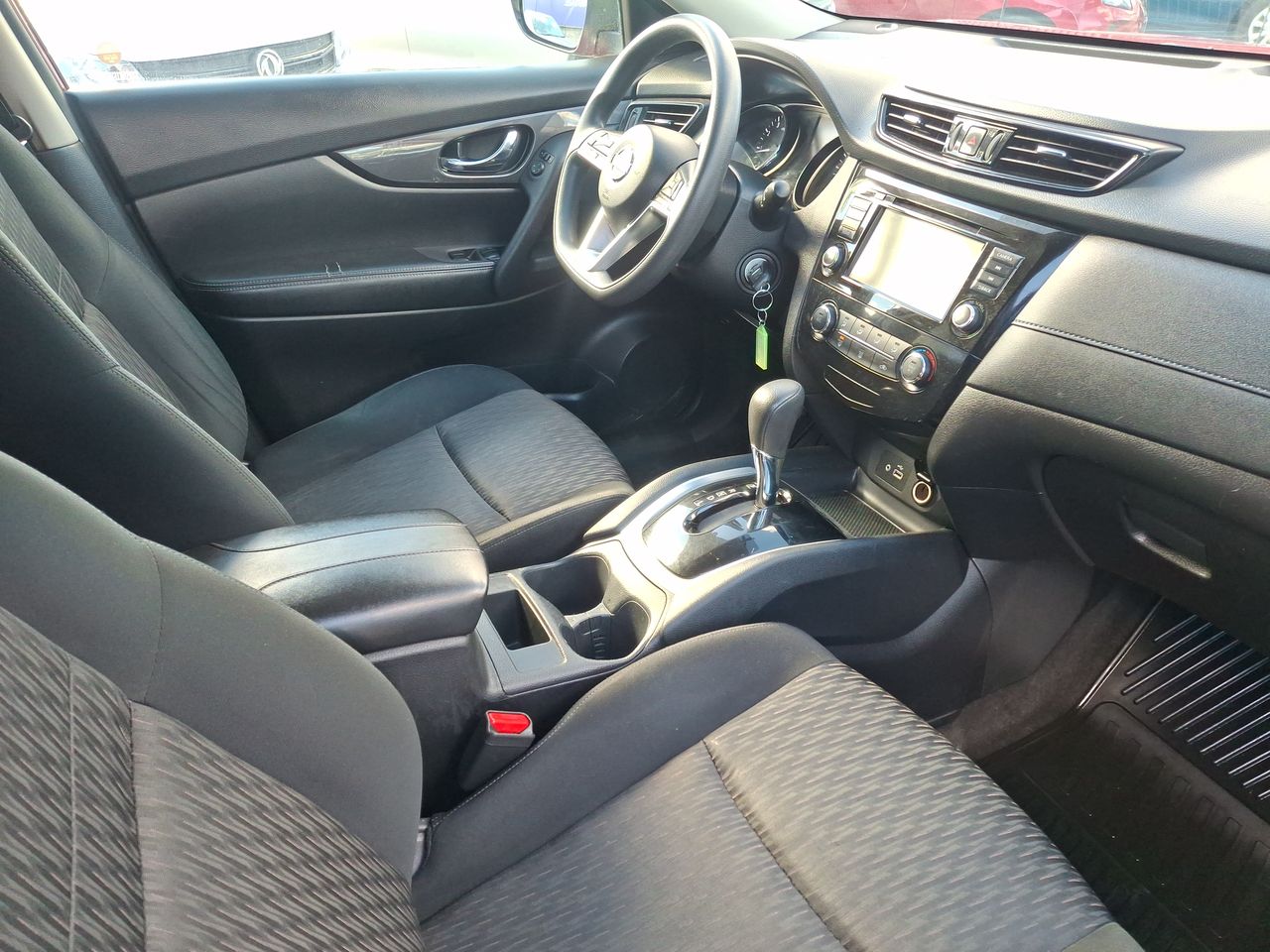 Nissan X-Trail — foto 16 de 35