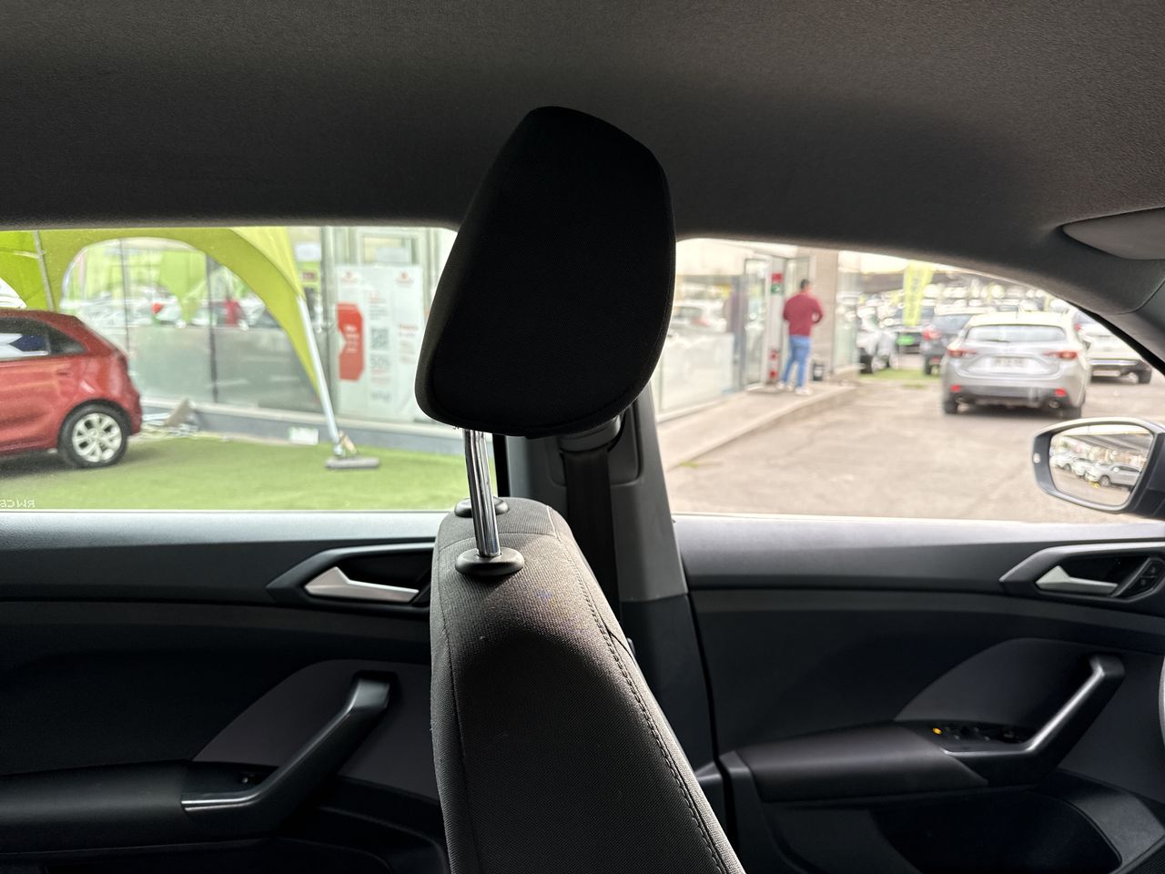 VOLKSWAGEN - 7