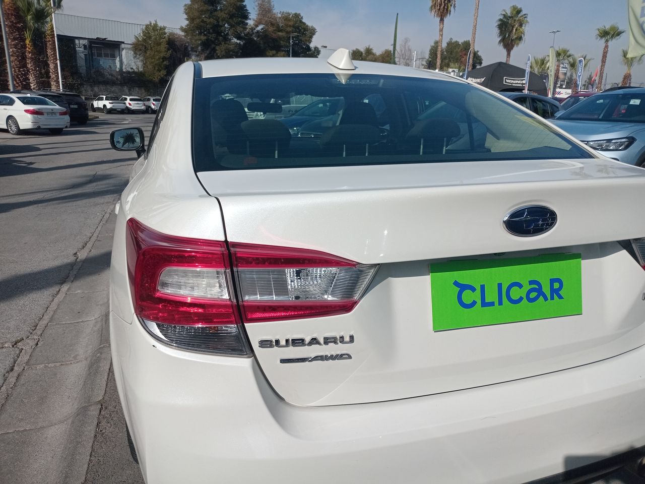 Subaru Impreza — foto 11 de 26