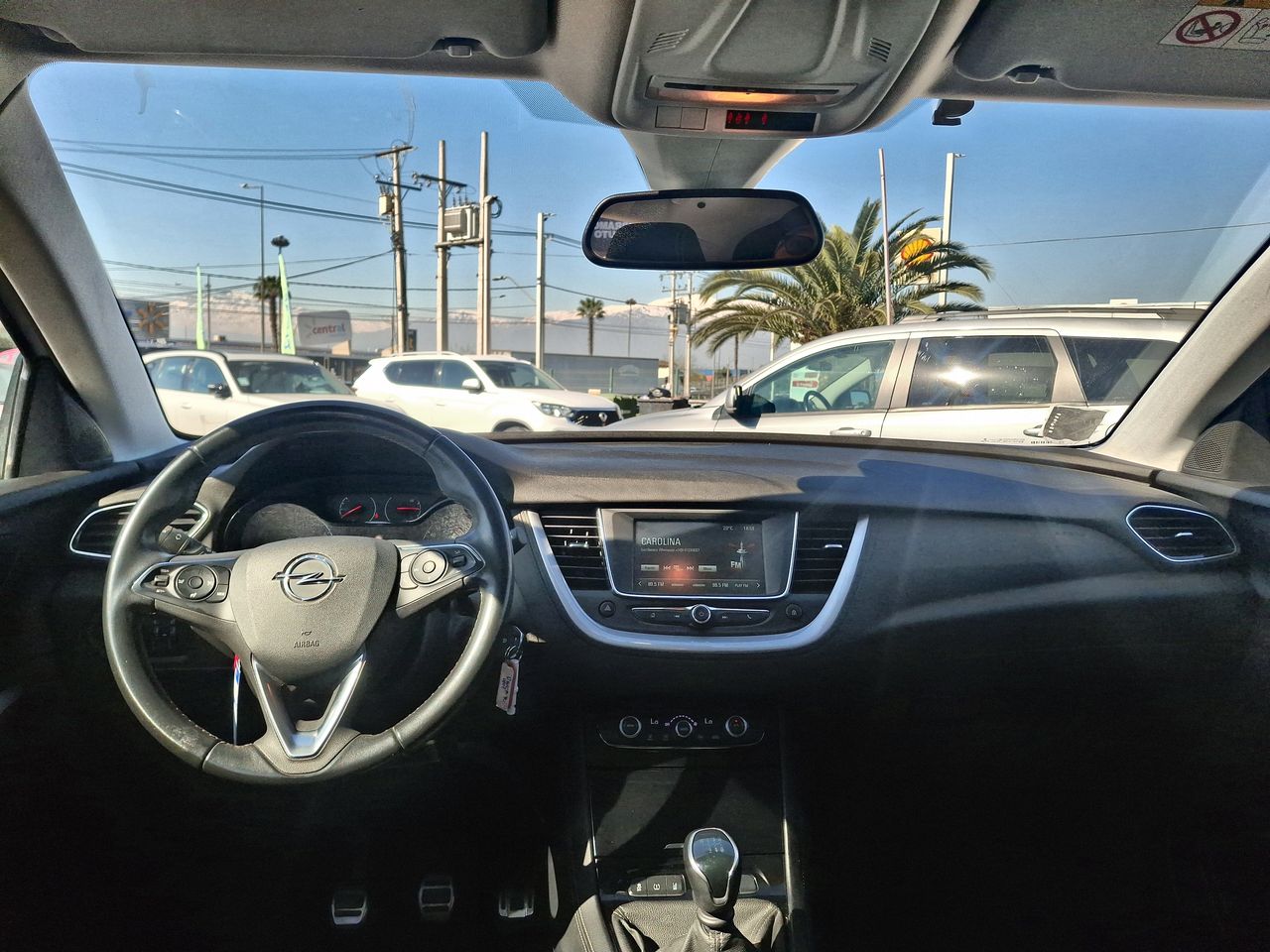 Opel Grandland — foto 31 de 31