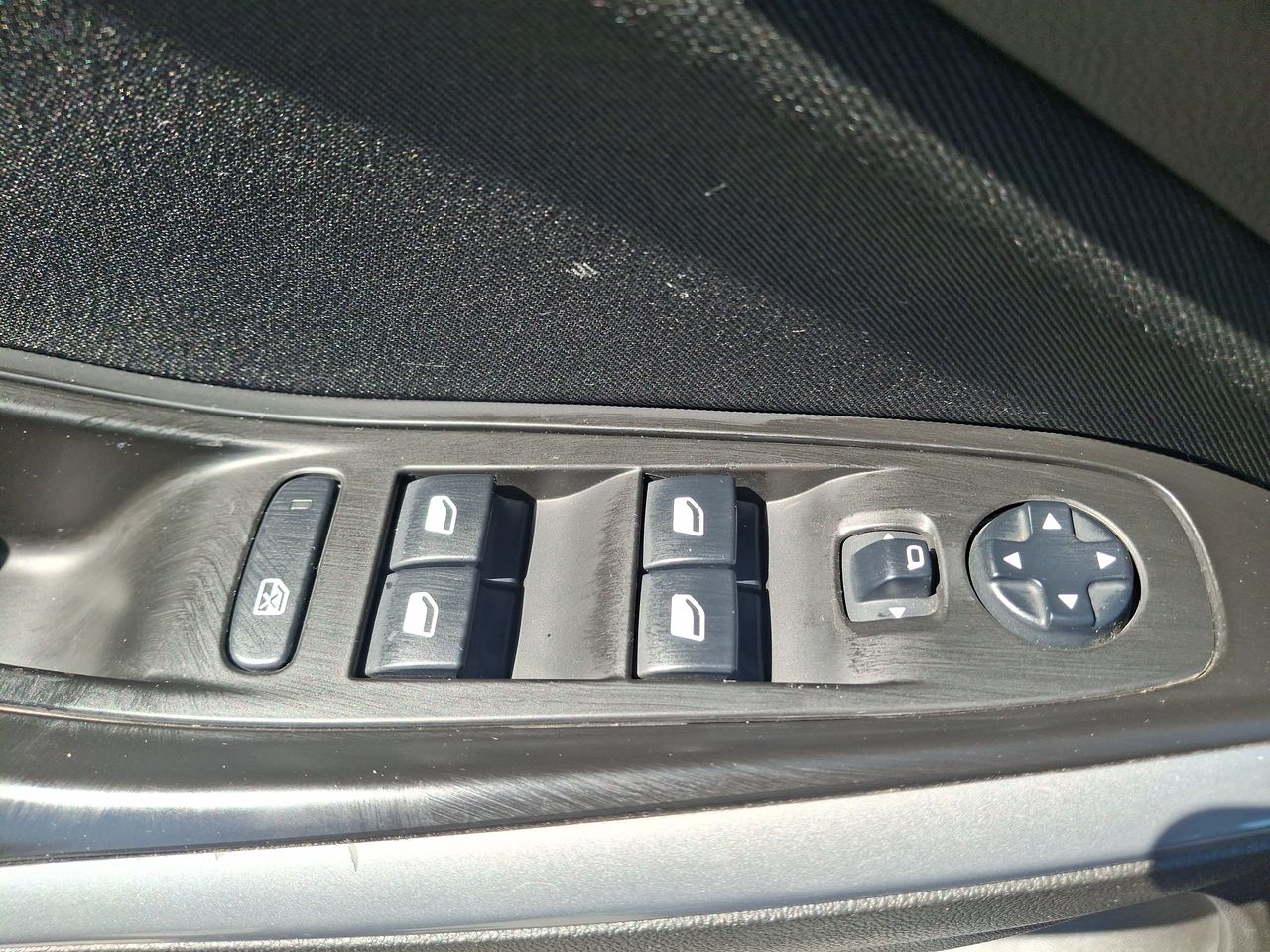Opel Grandland — foto 23 de 31