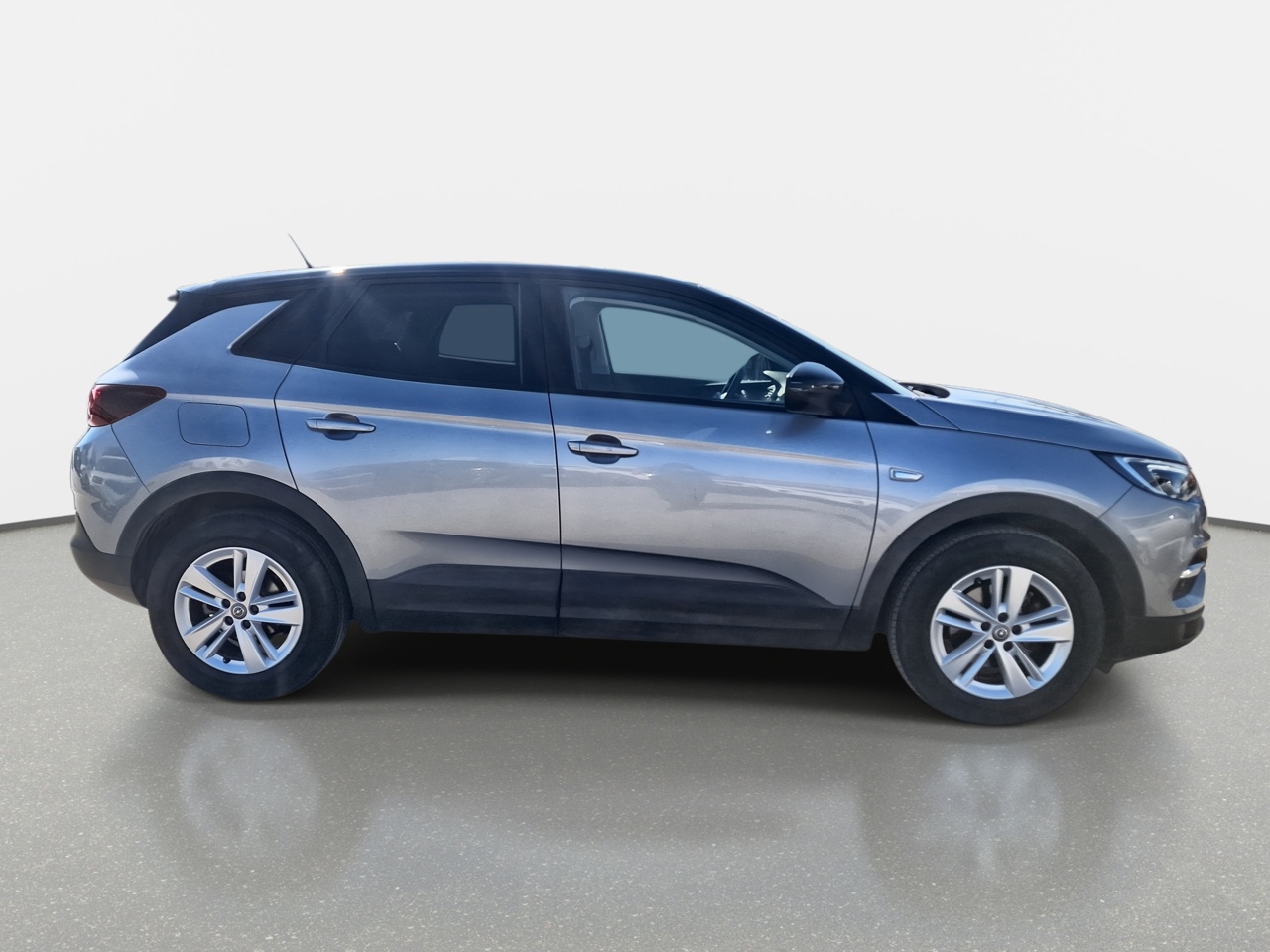 Opel Grandland — foto 9 de 31