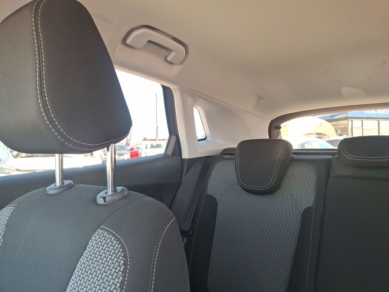 Opel Grandland — foto 13 de 31
