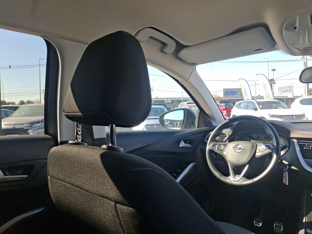 Opel Grandland — foto 17 de 31