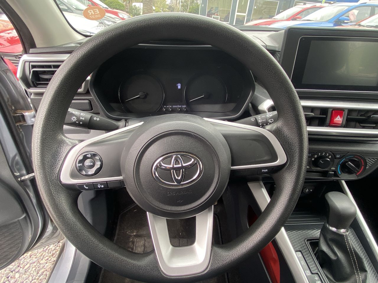 TOYOTA - 25