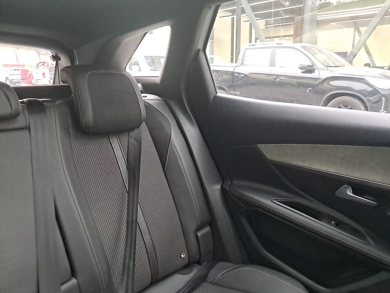 PEUGEOT - 6