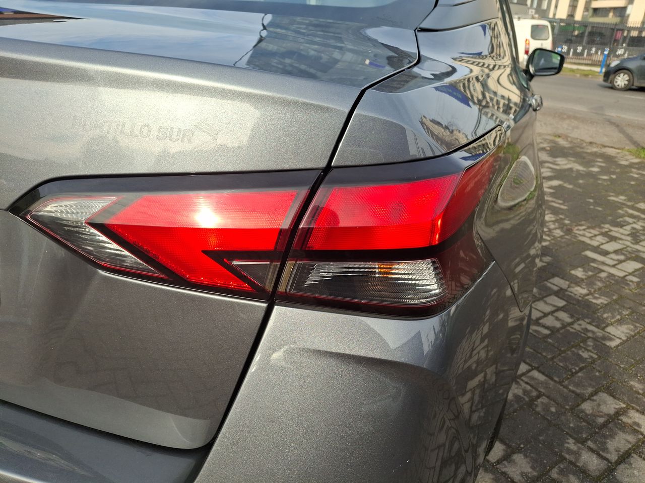 Nissan Versa — foto 12 de 26