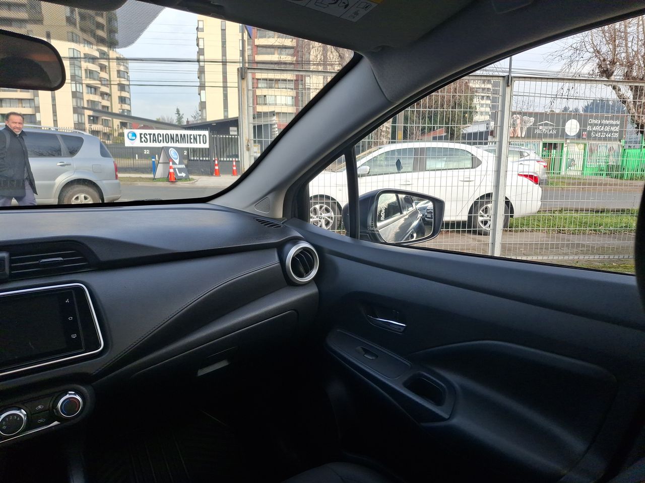 NISSAN - 2