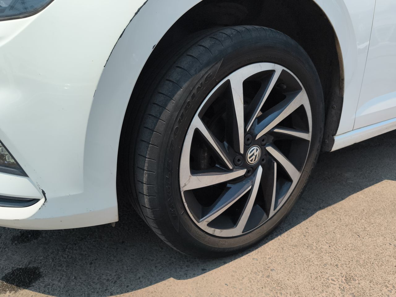VOLKSWAGEN - 15