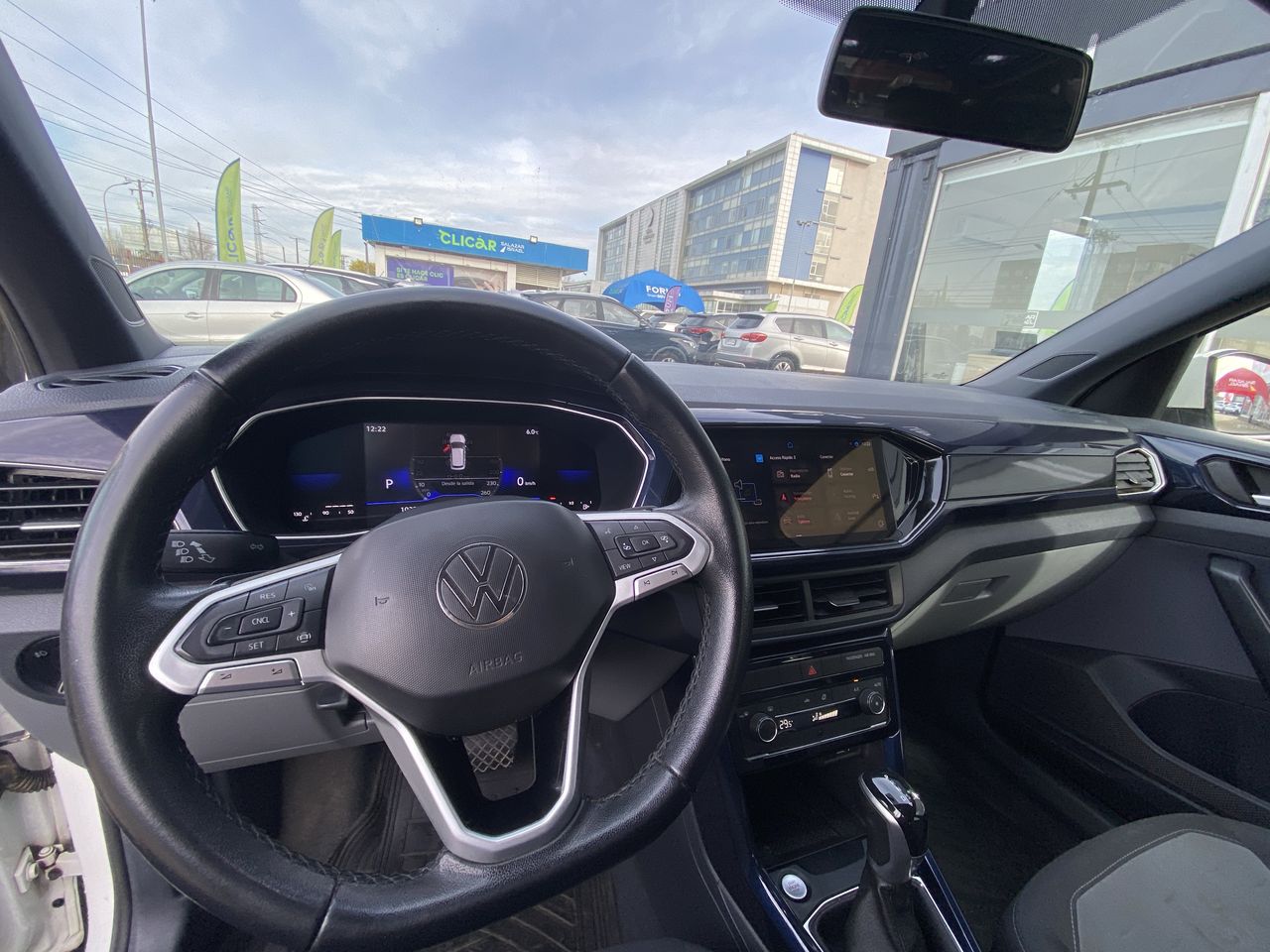 Volkswagen T-Cross — foto 33 de 34