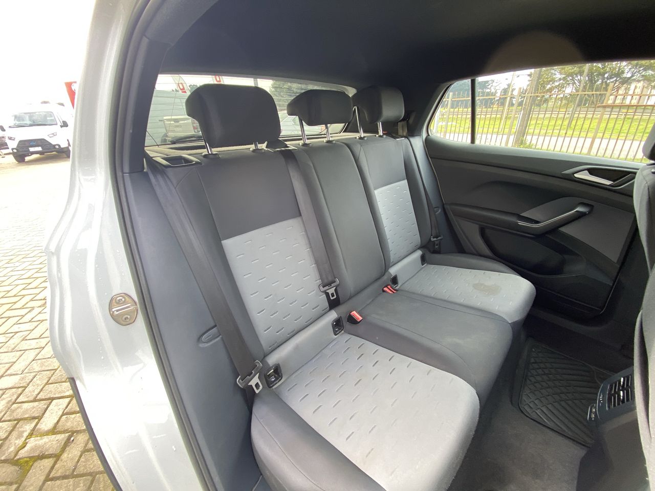 Volkswagen T-Cross — foto 34 de 34