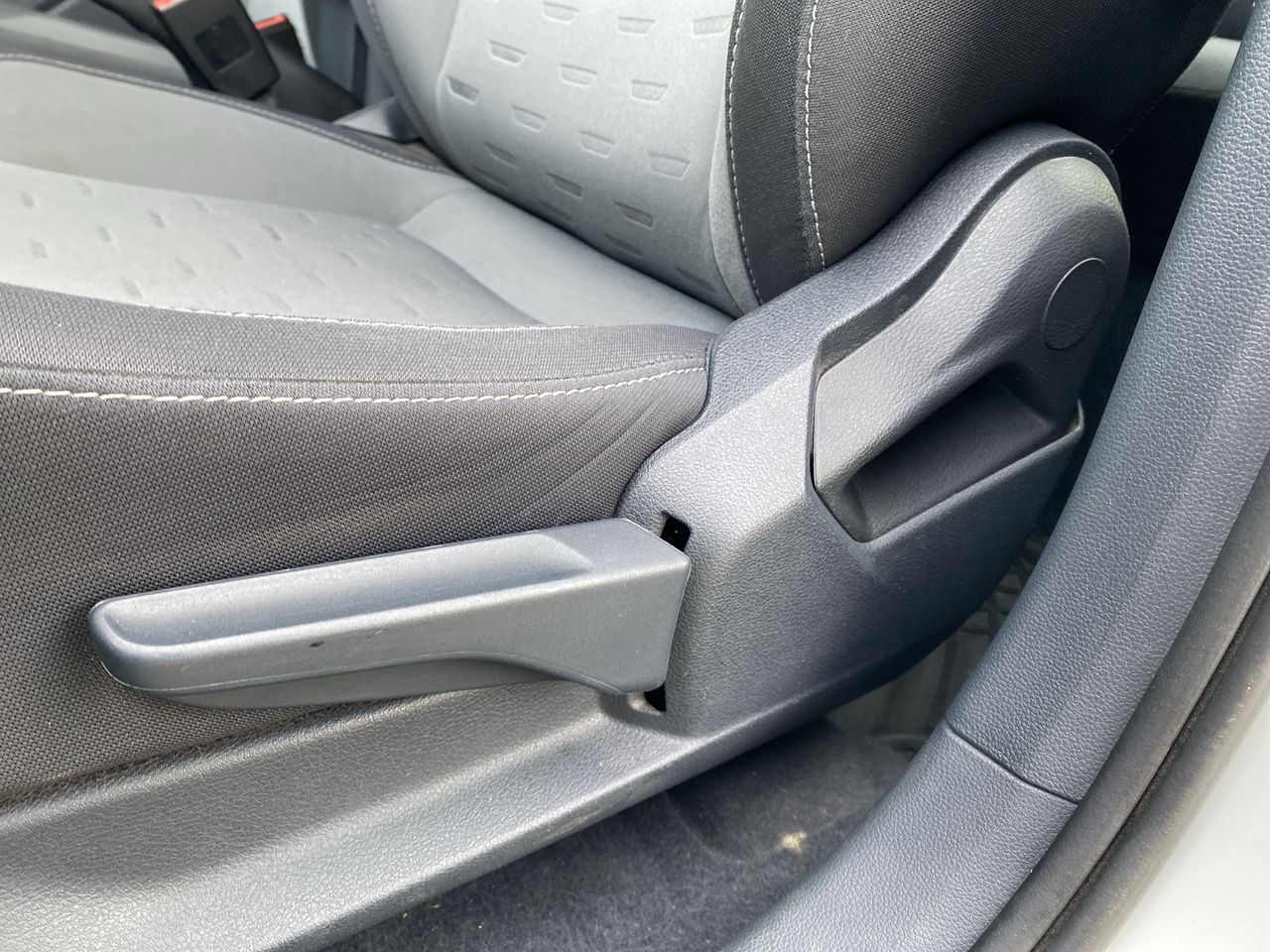Volkswagen T-Cross — foto 24 de 34