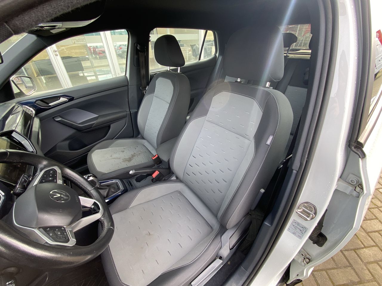 Volkswagen T-Cross — foto 25 de 34