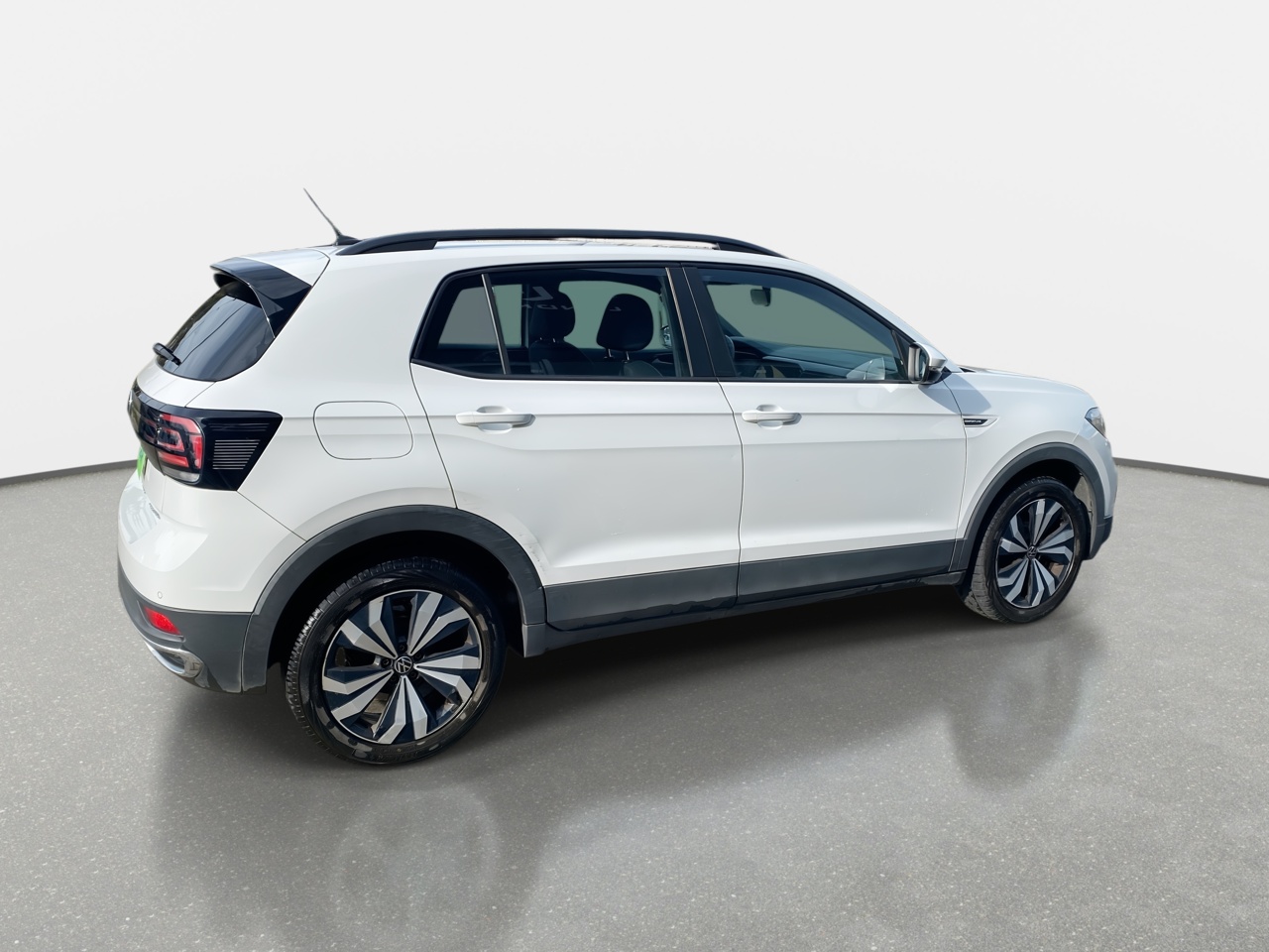 Volkswagen T-Cross — foto 8 de 34