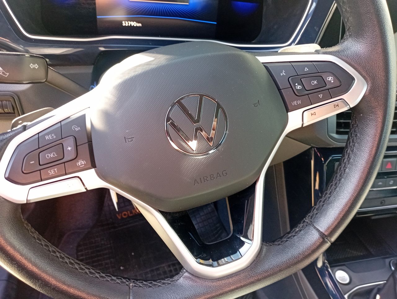VOLKSWAGEN - 14