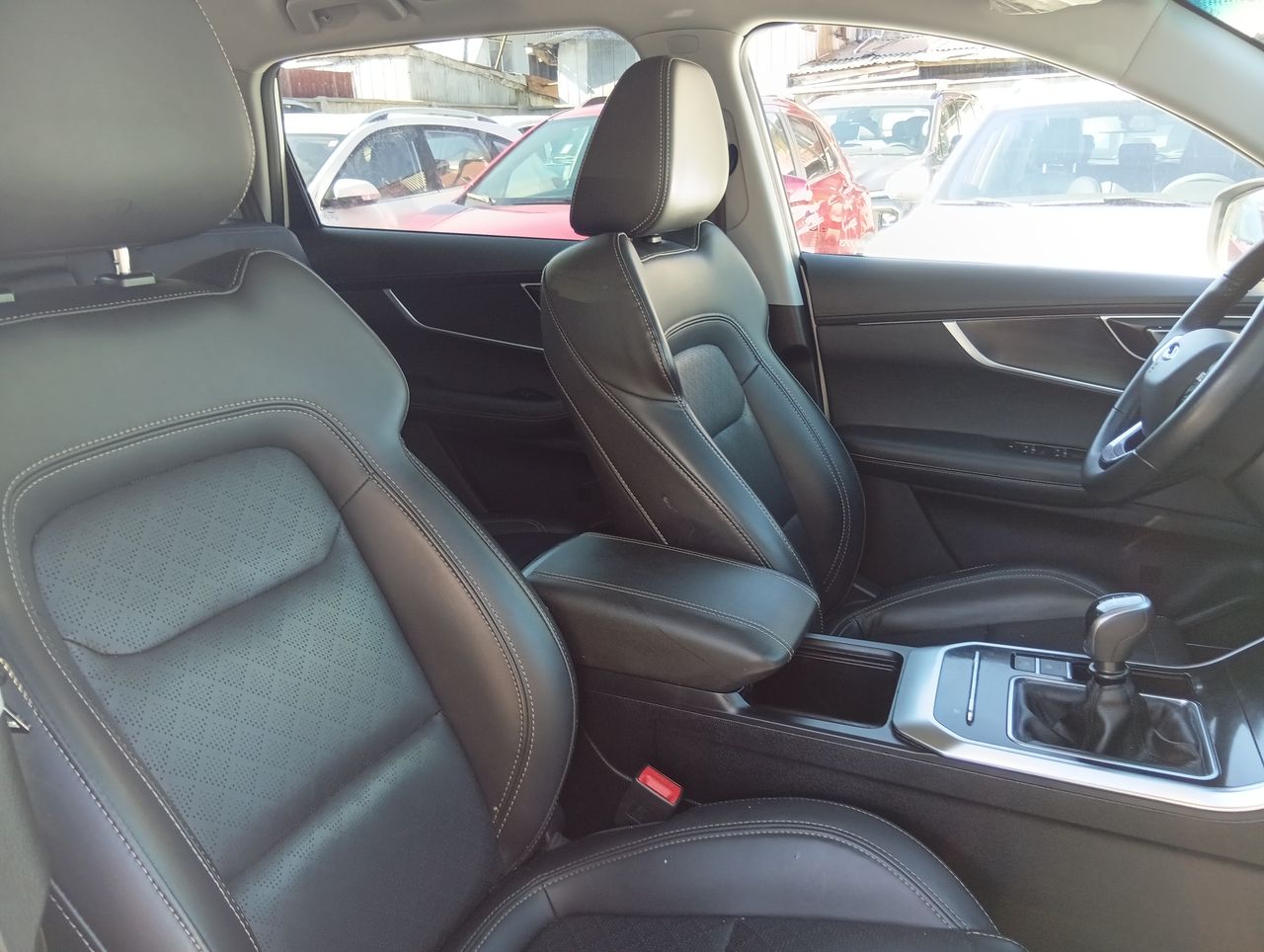 Chery Tiggo 8 — foto 25 de 27