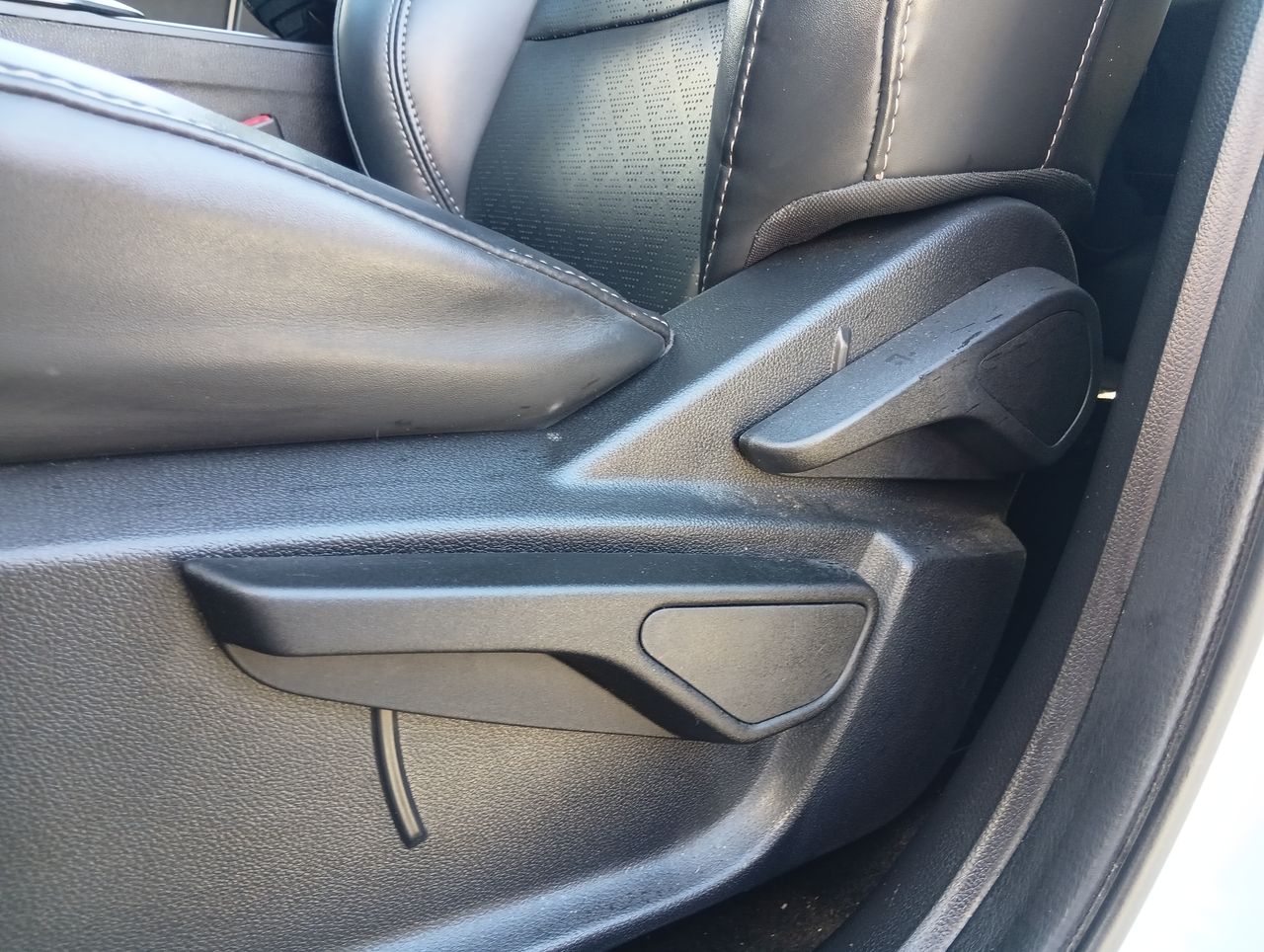 Chery Tiggo 8 — foto 16 de 27