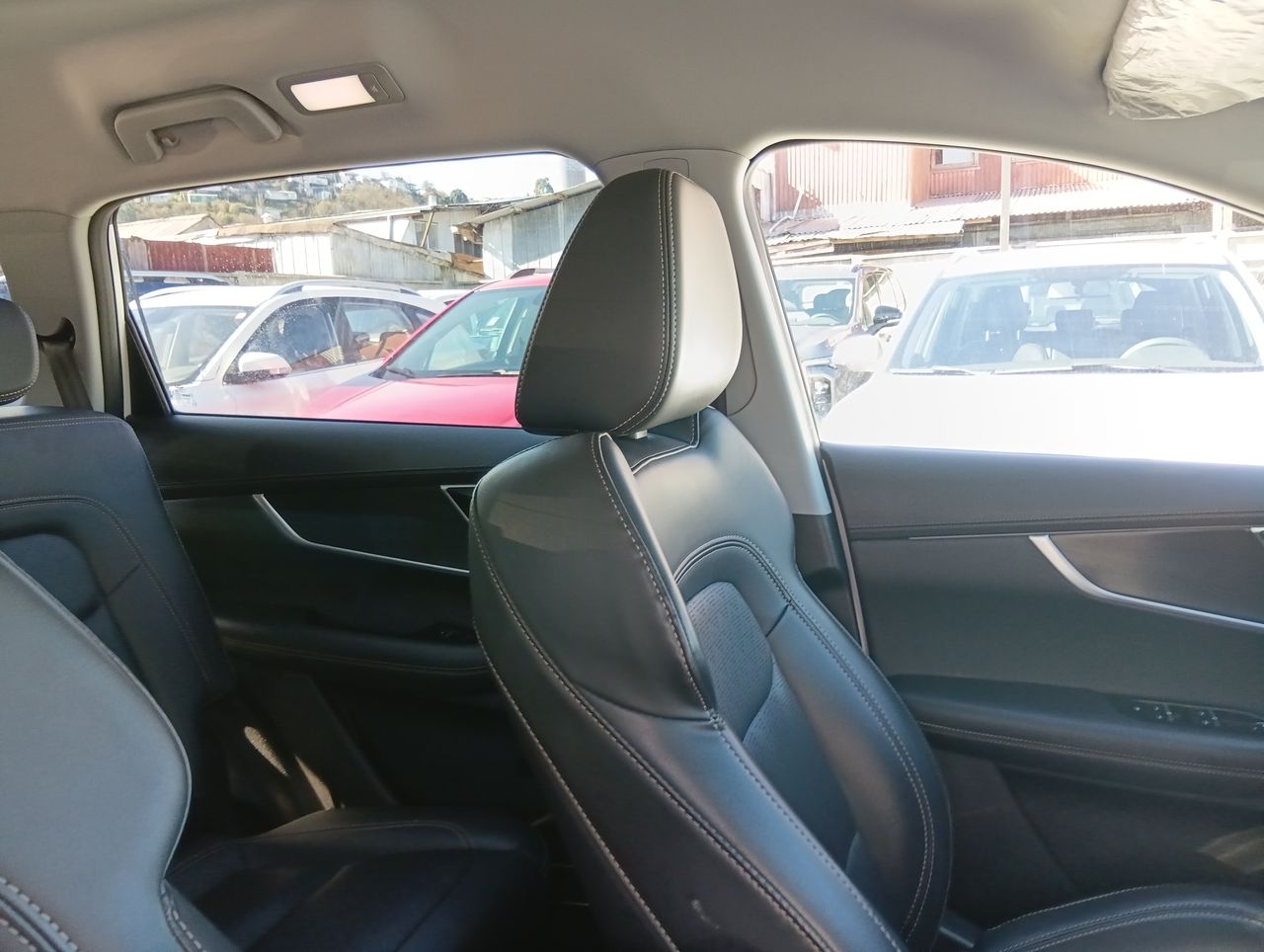 Chery Tiggo 8 — foto 6 de 27