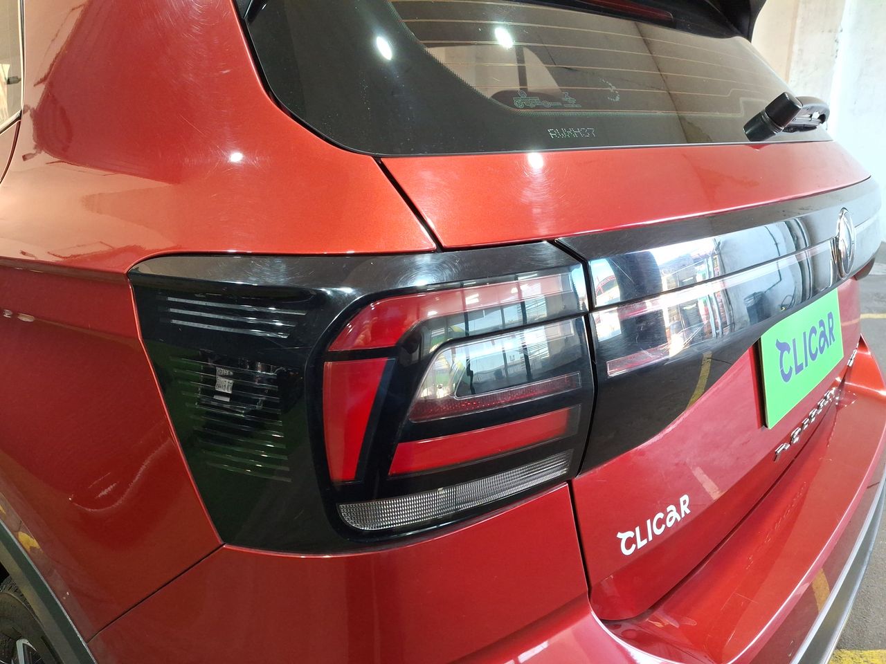 VOLKSWAGEN - 12