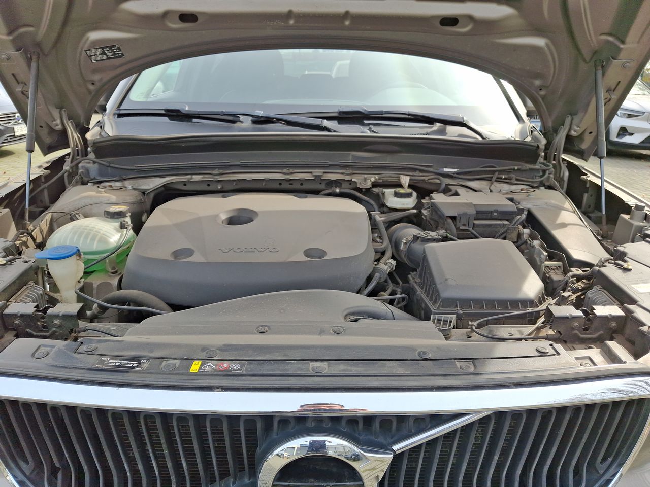 VOLVO - 29