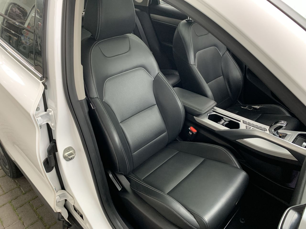 GEELY - 26