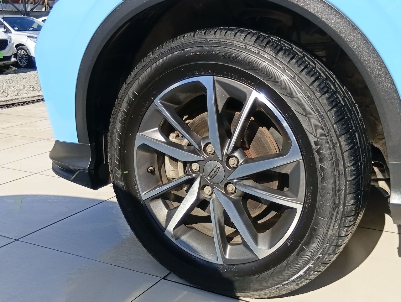 Geely Coolray — foto 10 de 26