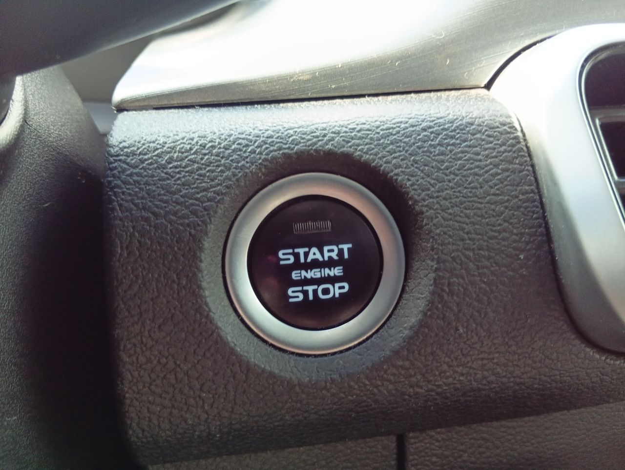 Geely Coolray — foto 26 de 26