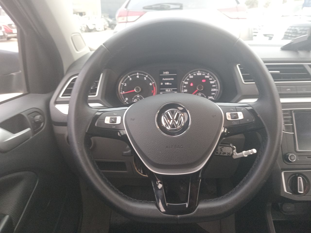 VOLKSWAGEN - 26