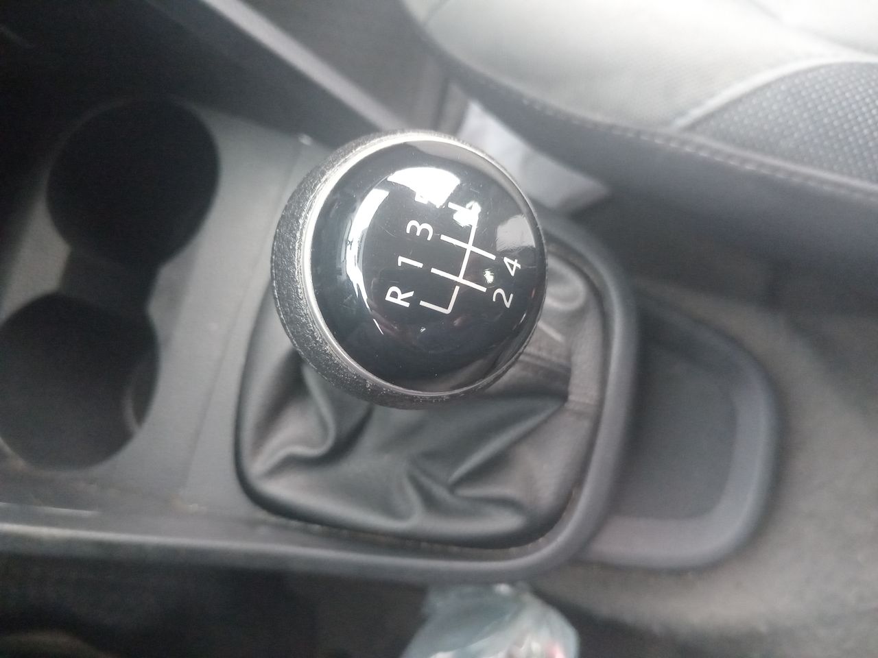 VOLKSWAGEN - 32