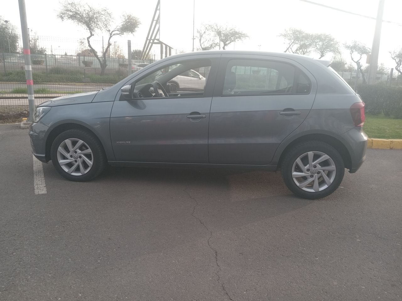 VOLKSWAGEN - 4