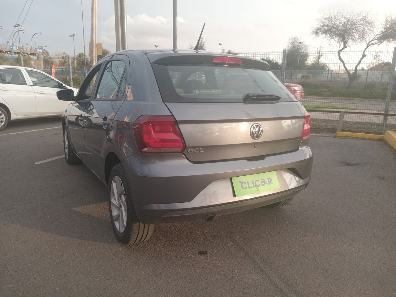 VOLKSWAGEN - 5